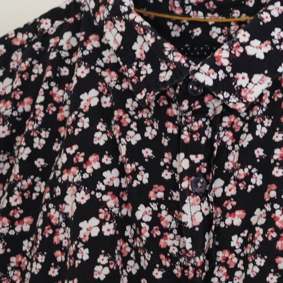 Gentlemens Outfitters Short Sleeve Button Up Flowered Shirt, Size XXXL - Picture 2 of 3